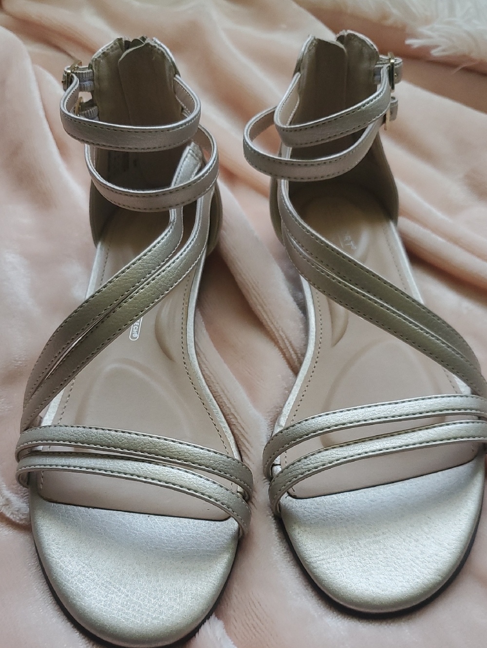 Rockport Womens Total Motion Zandra Asymmetrical Sandal, 7.5, Moon Gold
